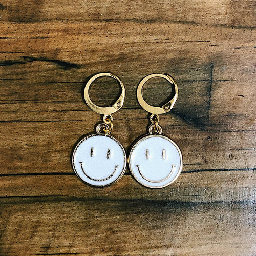 Aretes Carita Feliz Blanco